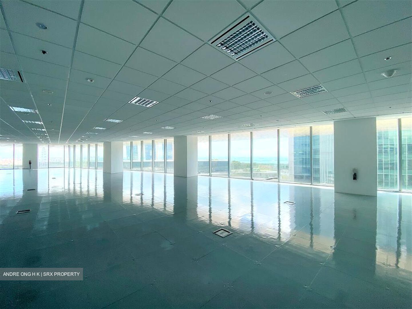 Ocean Financial Centre (D1), Office #592847281